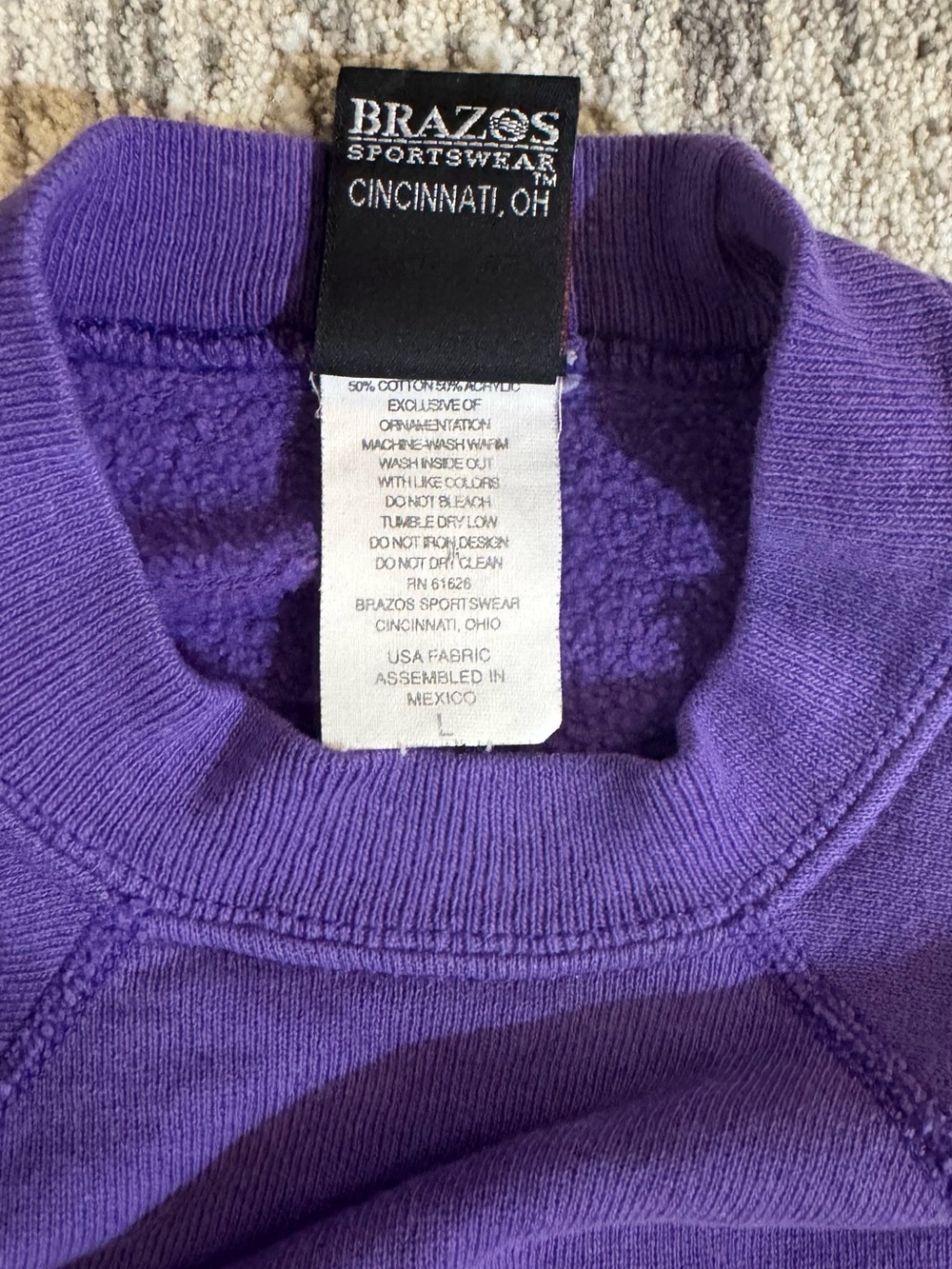 Vintage 80's Mickey Mouse Embroidered Purple Sweatshirt Size S - Picture 5 of 5
